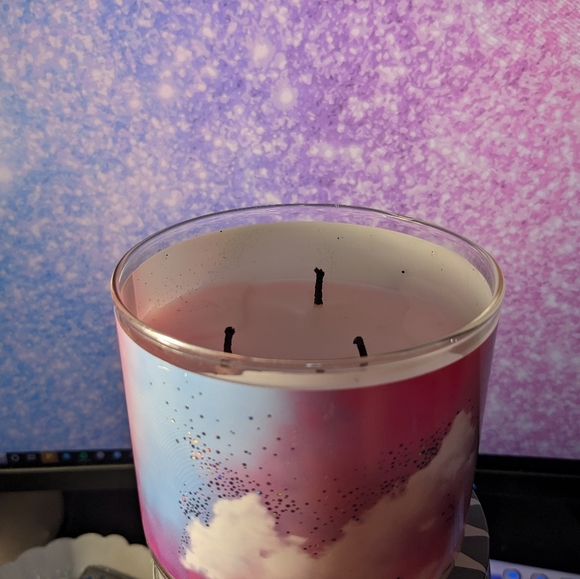 B&BW Among The Clouds 3-Wick Candle - Picture 2 of 2